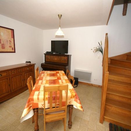 Holiday Home With Garden In Brainville Bagian luar foto