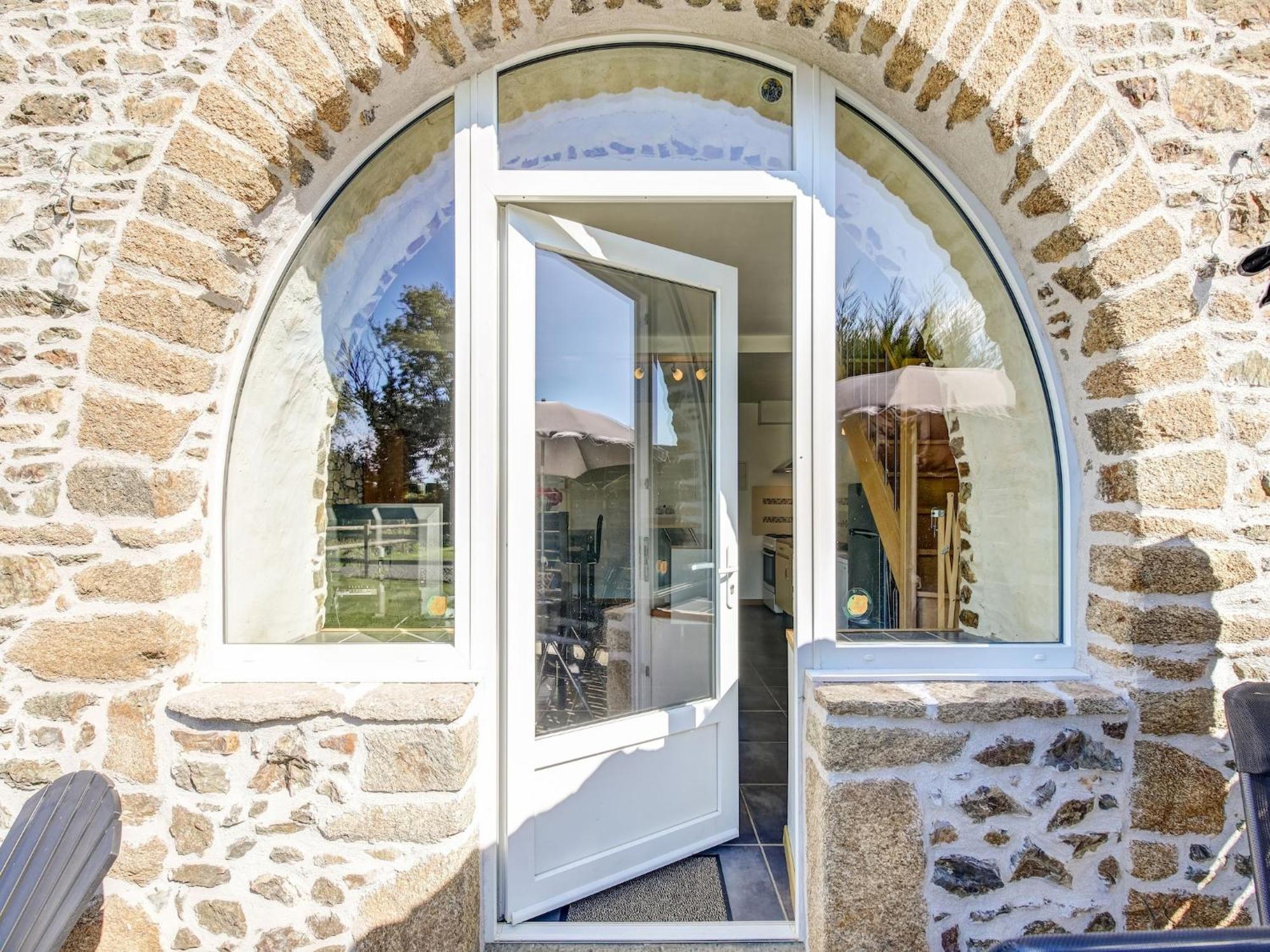 Holiday Home With Garden In Brainville Bagian luar foto